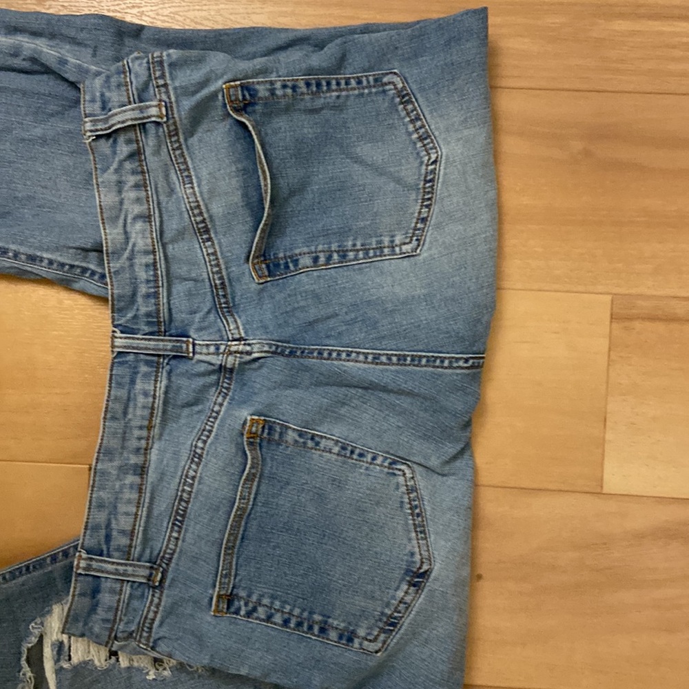 Distressed High Rise Mom Jeans - Picture 4 of 4
